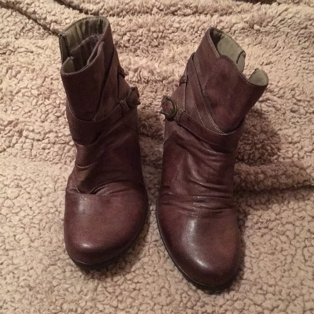 Baretrap booties